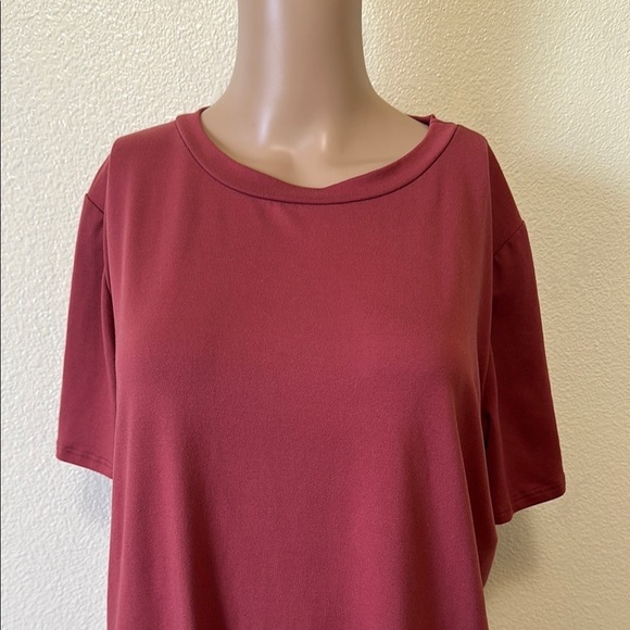 Relaxed Red Short Sleeve Boxy Tee with Matching shorts - Picture 2 of 5